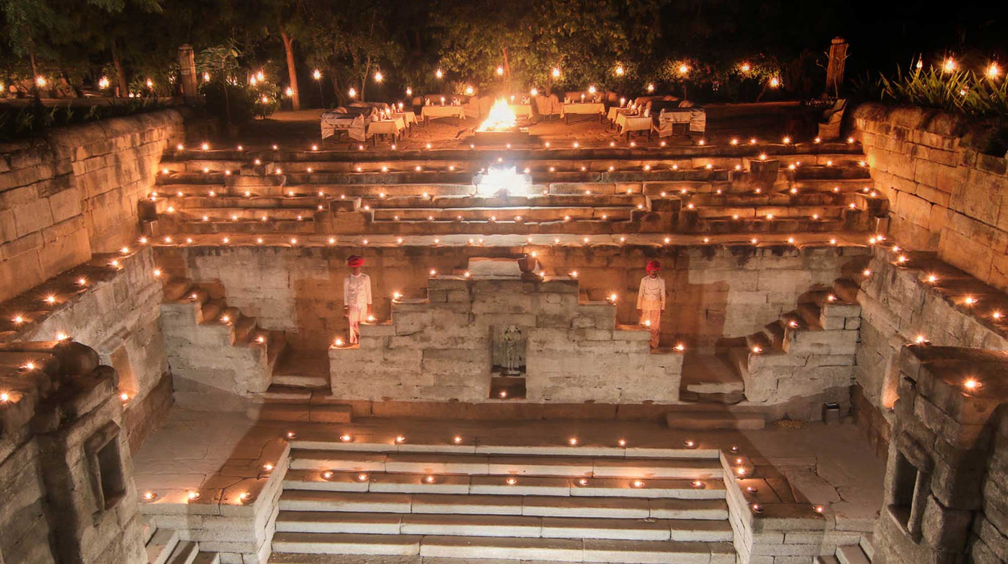 br-india-walking-step-well-dinner
