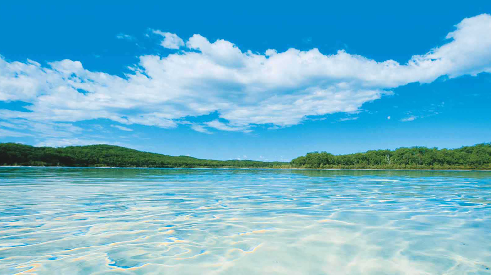 Lake Mackenzie, Fraser Island | Image credit: fraserisland.net