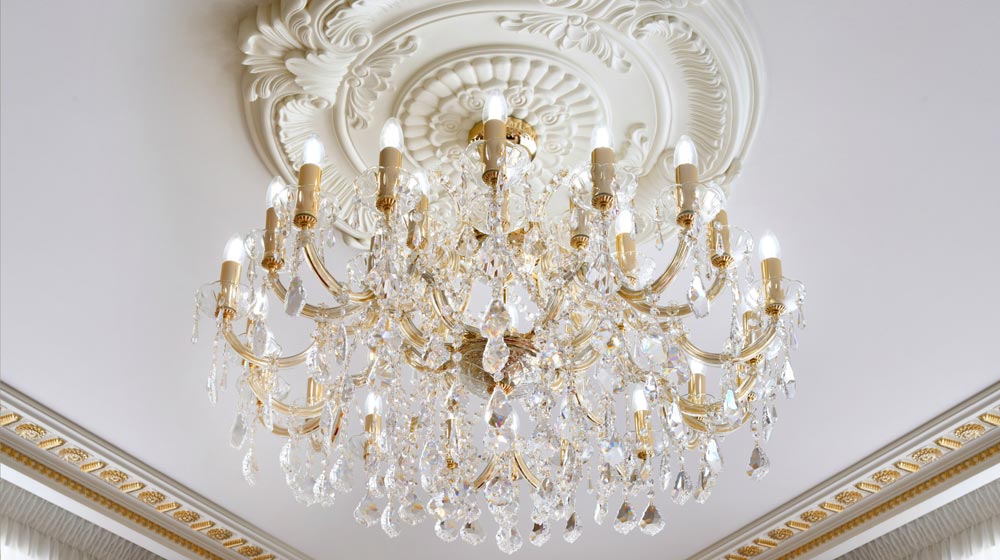 Emerald Palace Kempinski Dubai | Suite Chandelier