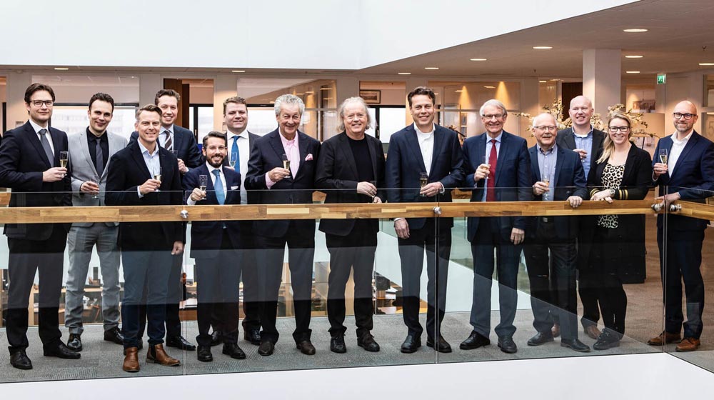 Damen Cruise mark the contract signing for SeaDream Innovation