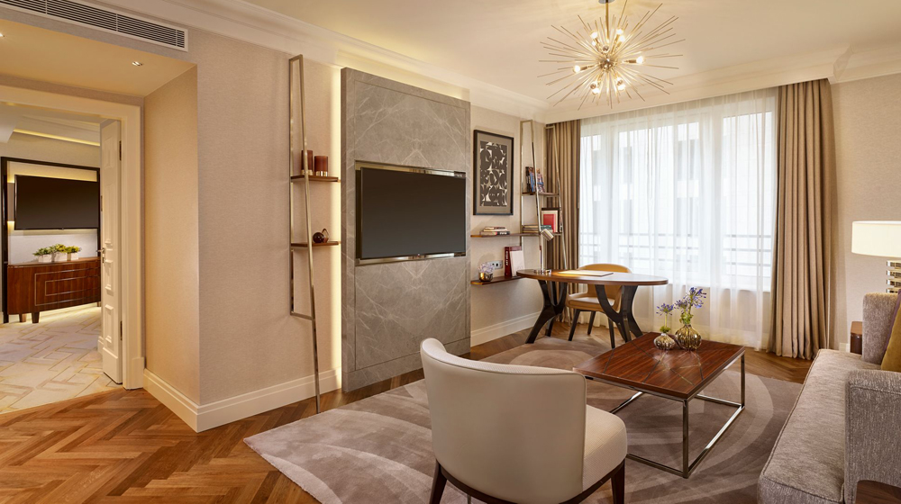The Ritz Carlton Berlin | Deluxe Suite
