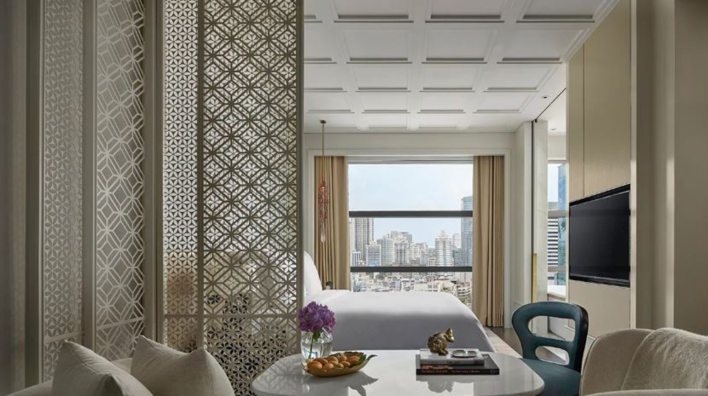 Rosewood Bangkok Executive Room