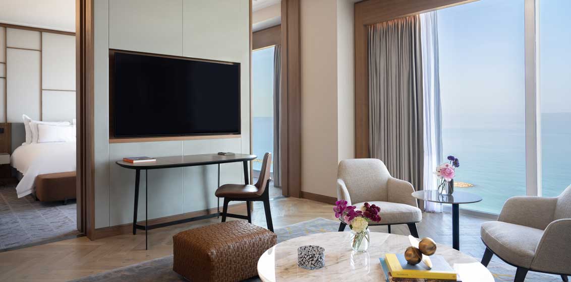 Mediterranean Suite living room | Copyrigjht: Sivan Askayo