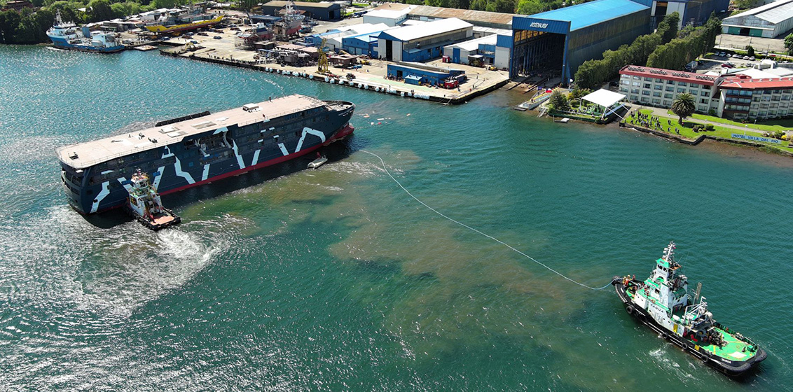Magellan Discoverer float out